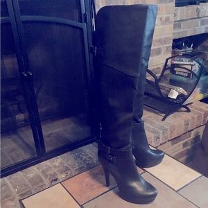 G by Guess platform boots sz 8